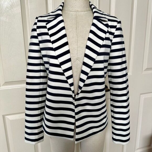 Chico’s navy and white striped blazer - Picture 6 of 10